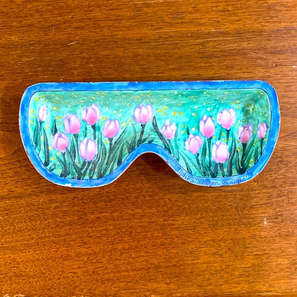 Kelvin Chen 2002 Tulips “Queen of the Night” eyeglass holder - Picture 1 of 5